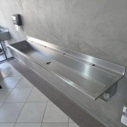 Lavatório Coletivo Com Bancada Para 4 Torneiras 2,00m - Construinox